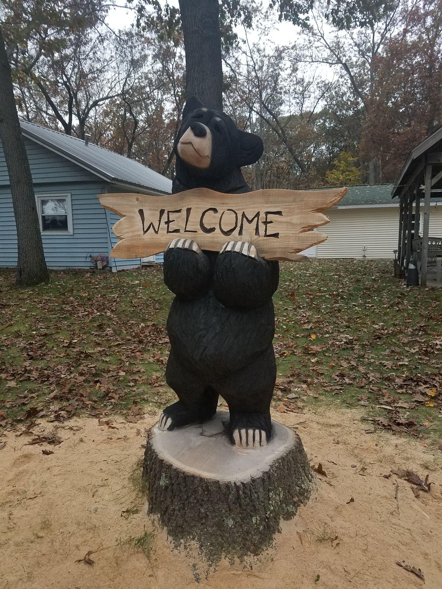 Montoya Chainsaw Carving 2