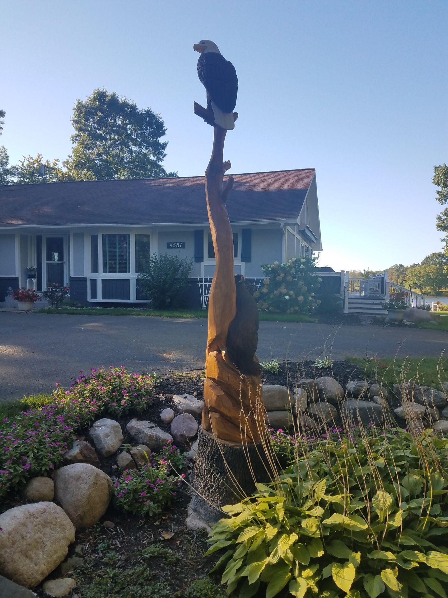 Montoya Chainsaw Carving 16
