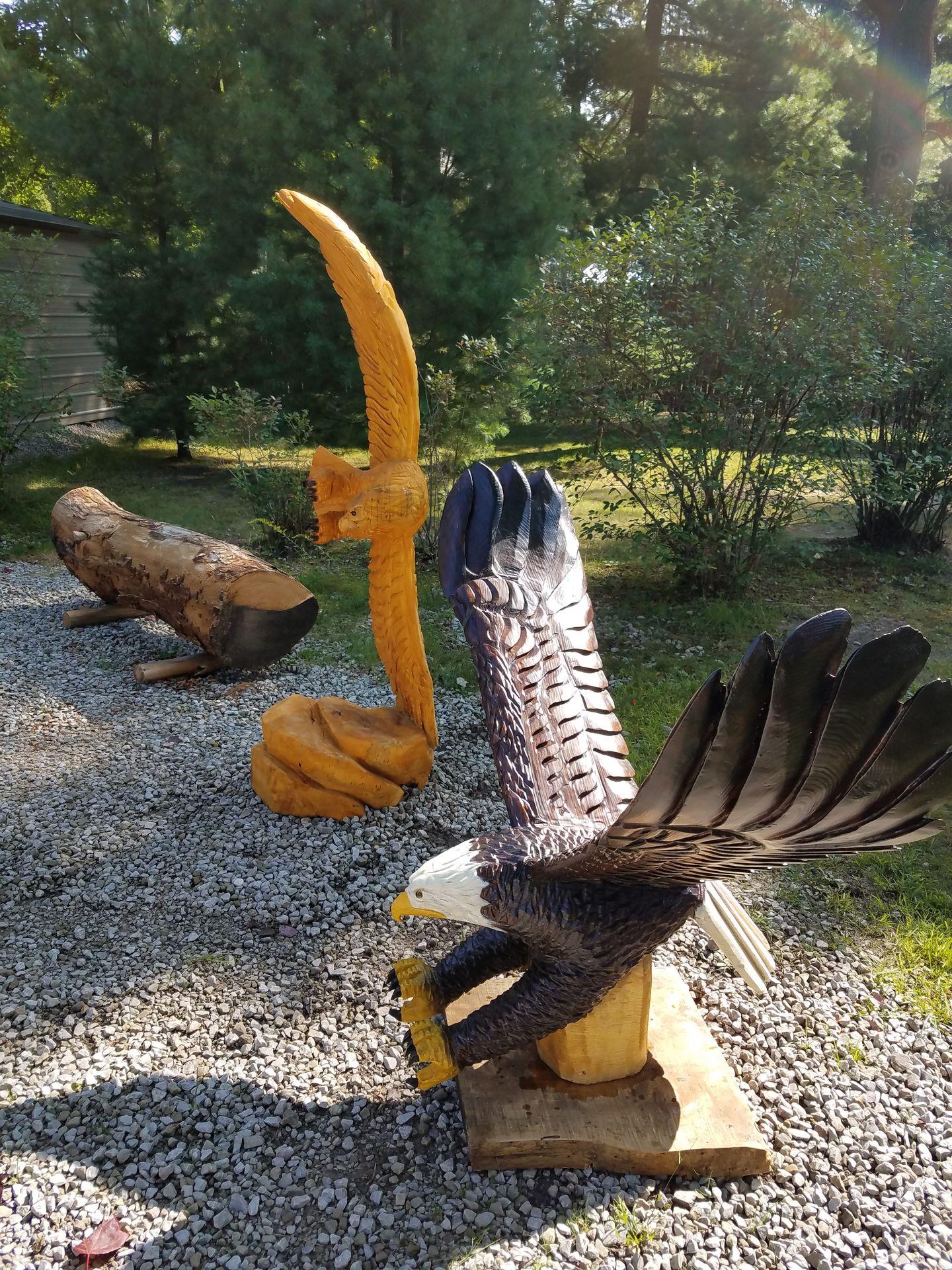 Montoya Chainsaw Carving 21